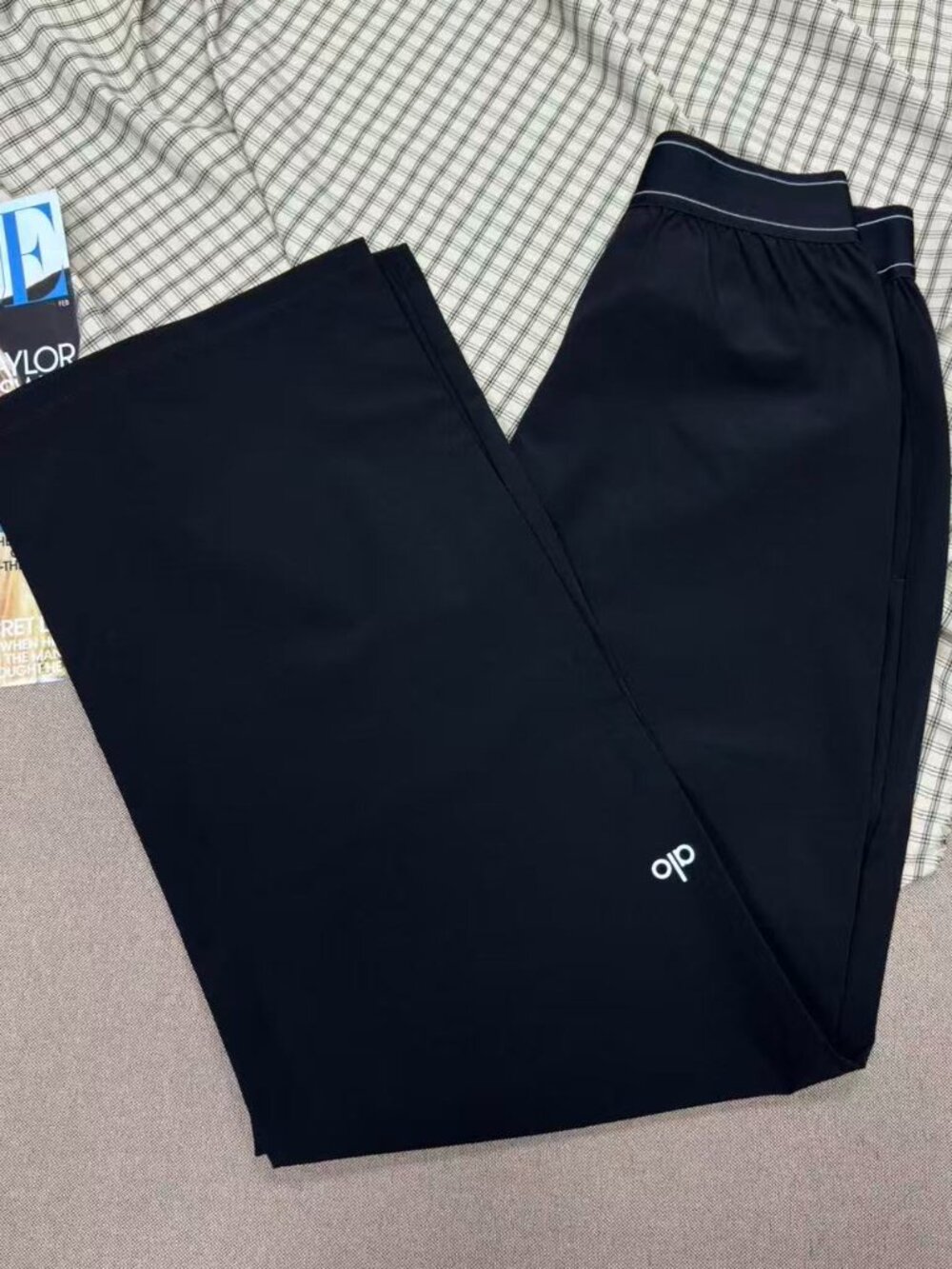 ALO Yoga Suit Up Trouser Black🎄Classic Everyday Essential - Picture 6 of 8